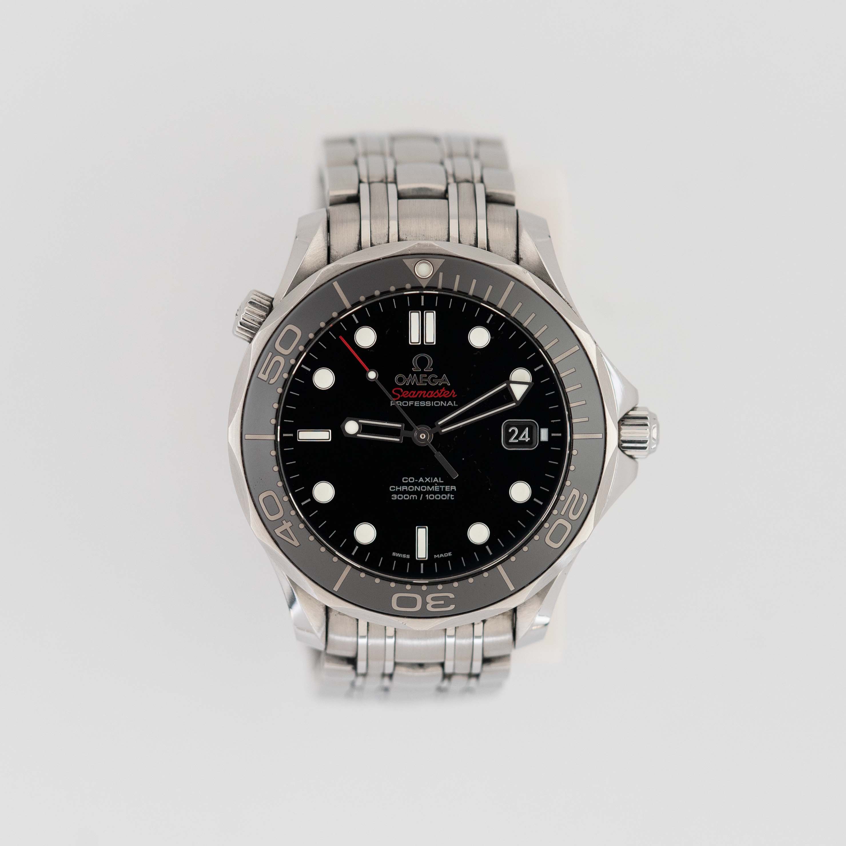 Pre-Owned Omega Seamaster Diver 300m Co-Axial Chronometer 41mm 