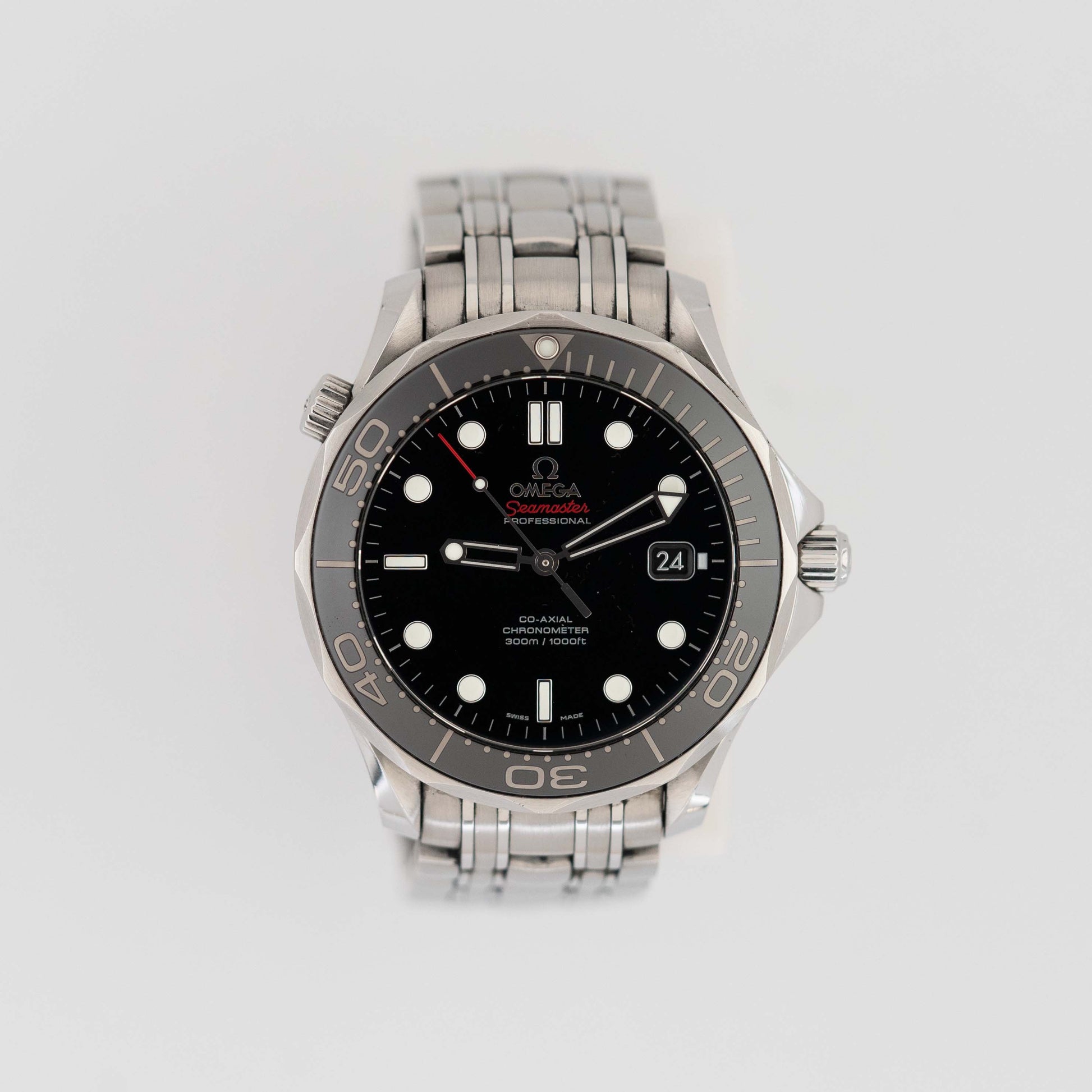 Dial of Omega Seamaster Diver 300m Co-Axial Chronometer 41mm